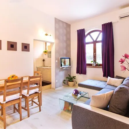 Filip & Tara Appartement *